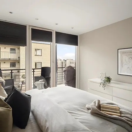 Top-floor With Balcony And Sea View Apartment