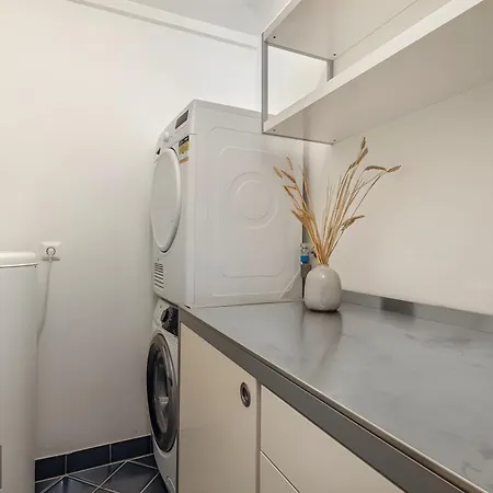 Top-floor With Balcony And Sea View דירה ברגן