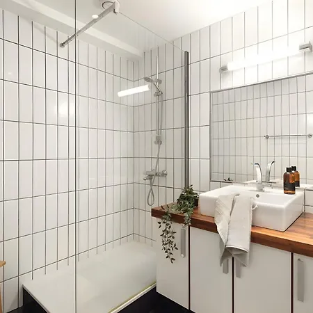 Top-floor With Balcony And Sea View דירה