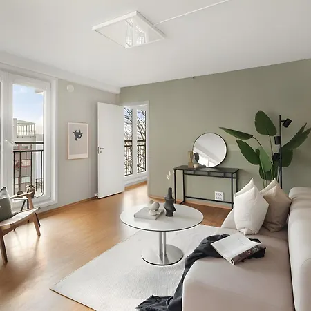 Top-floor With Balcony And Sea View * 베르겐